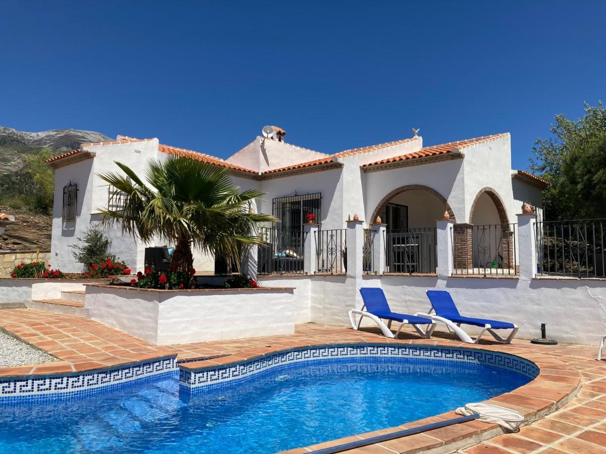 Casa Soleada Holiday Fully Private Villa Canillas de Aceituno المظهر الخارجي الصورة