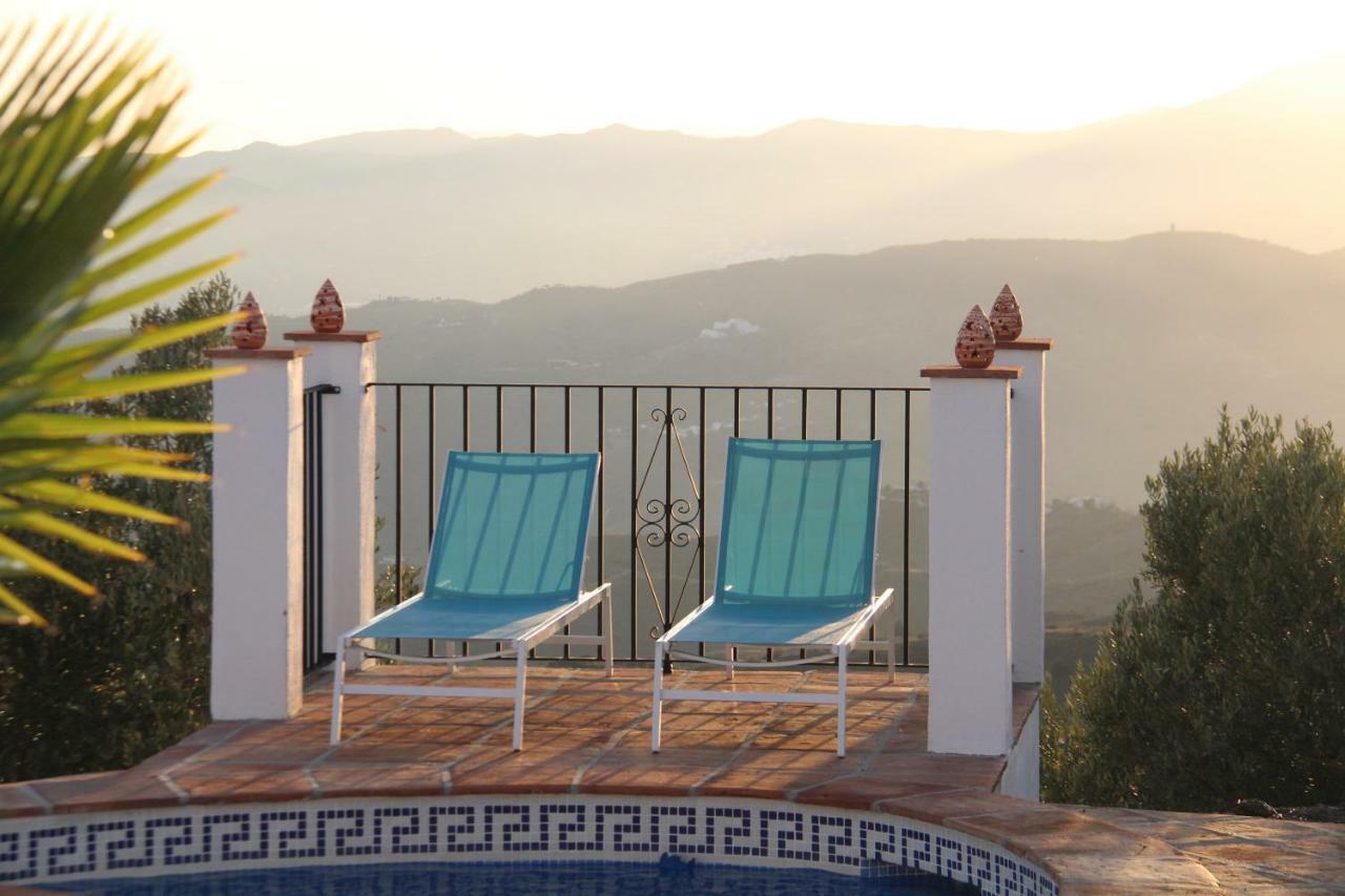 Casa Soleada Holiday Fully Private Villa Canillas de Aceituno المظهر الخارجي الصورة
